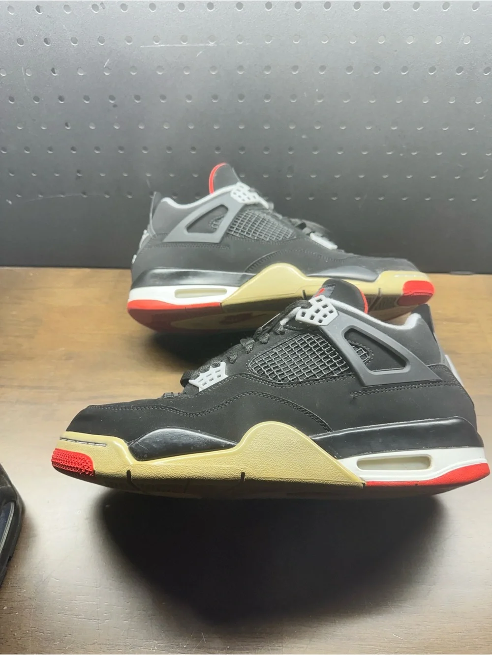 Jordan Retro 4 Bred release date 2018 Men’s Black Sneakers with Red Acc